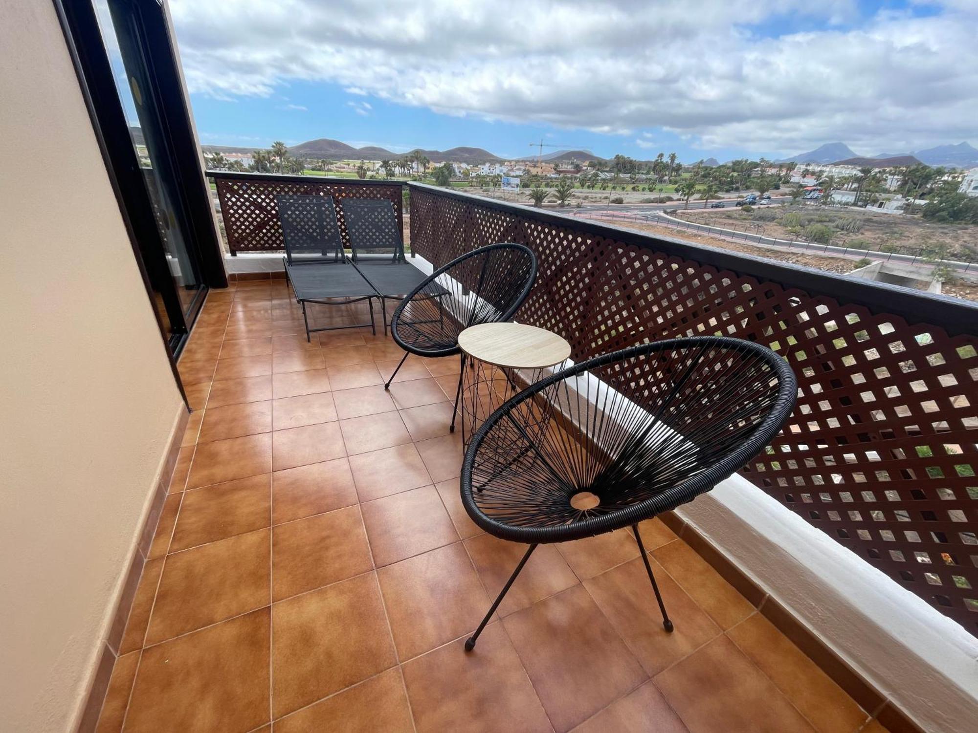 Hygge With Seaside And Golf-view Balcony San Miguel de Abona