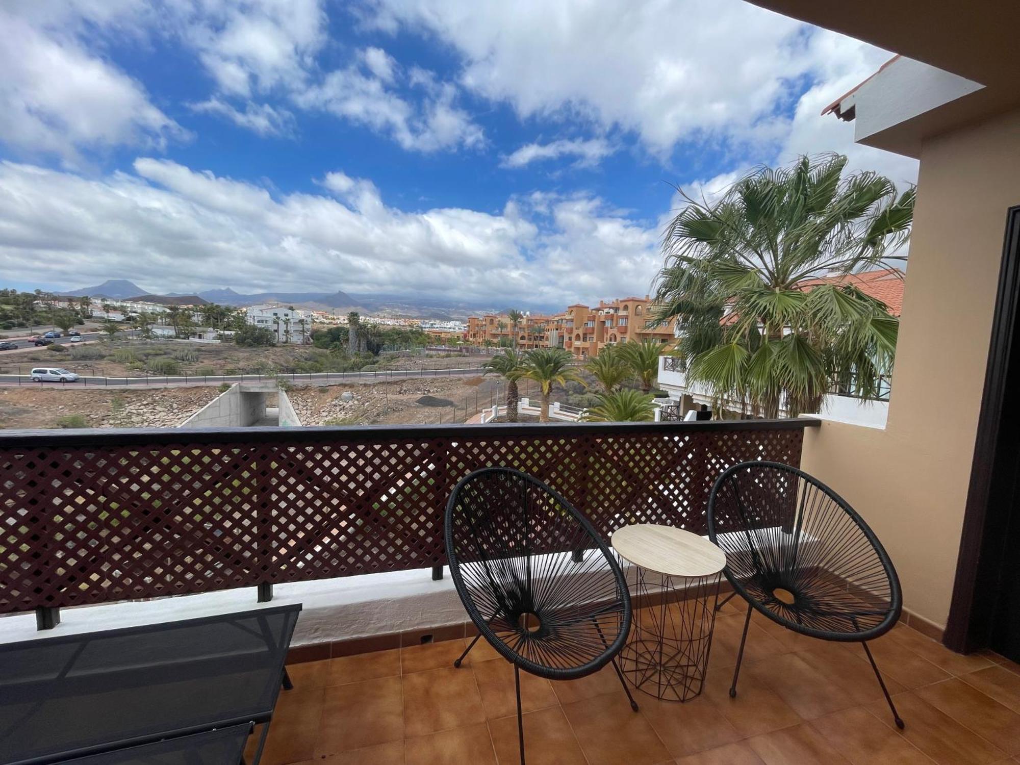 Hygge With Seaside And Golf-view Balcony * San Miguel de Abona
